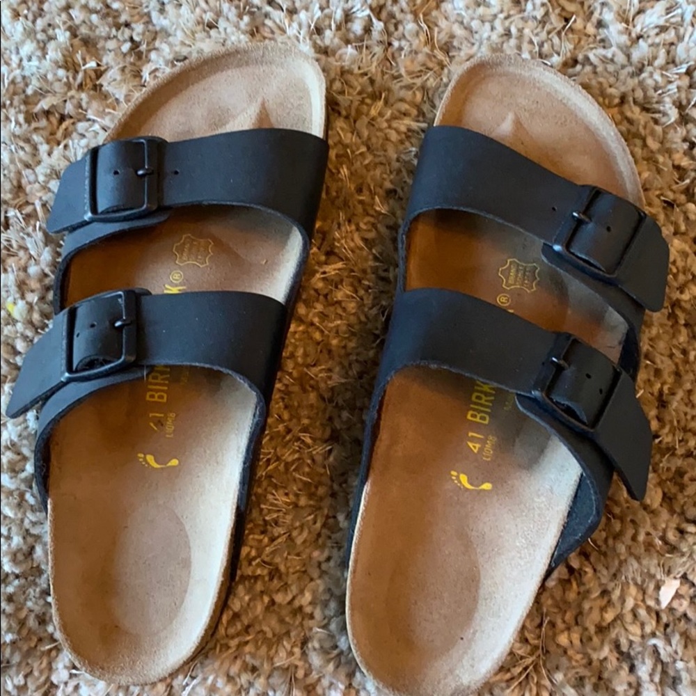 Black Birkenstock’s